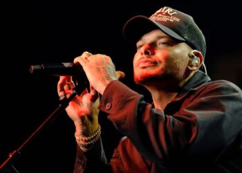 Kane Brown breaks silence on steroid accusations - Celebrity News - Entertainment
