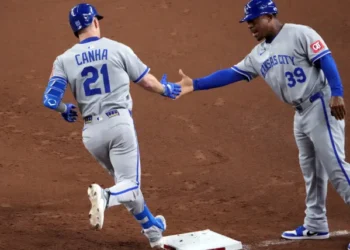 Kansas City Royals designate fan-favorite Mark Canha for assignment image