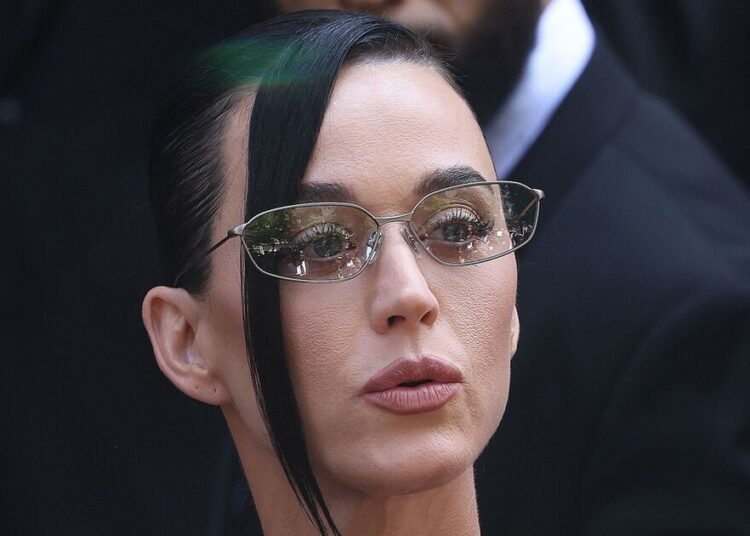 Katy Perry 'trying to outdo Orlando Bloom' after shock split - Celebrity News - Entertainment