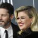 Kelly Clarkson postpones shows as ex battles unknown illness - Celebrity News - Entertainment