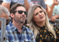 Kelly Clarkson’s Ex-Husband Brandon Blackstock Was in Hospice Care Before He Passed Away at Home – Star Magazine