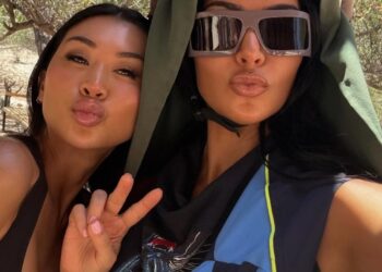 Kim Kardashian Instagram Kim Kardashian Family Vacation to Cabo