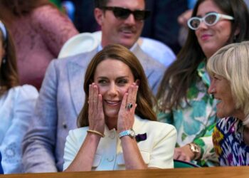 What's going on here? Even Princess Kate looked on in disbelief.