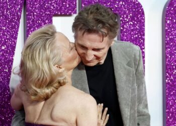 Liam Neeson's romance with Pamela Anderson is 'genuine' - Celebrity News - Entertainment