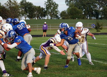 Locker, rushing attack carry Royals to win – Daily Chief-Union