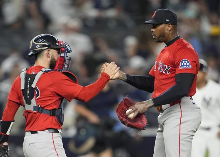 MLB Playoff Odds for Every Team in Wild Card Race (Red Sox Rising; Royals, Reds Odds)