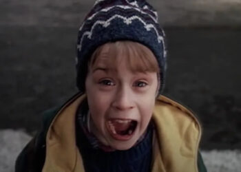 Macaulay Culkin as Kevin McCallister in Home Alone 2 (YouTube/20th Century Fox)
