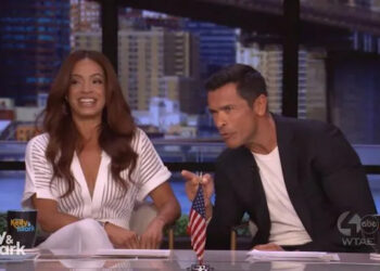 ABC Mark Consuelos connects with another man over the art of hand-shaking on 'Live'