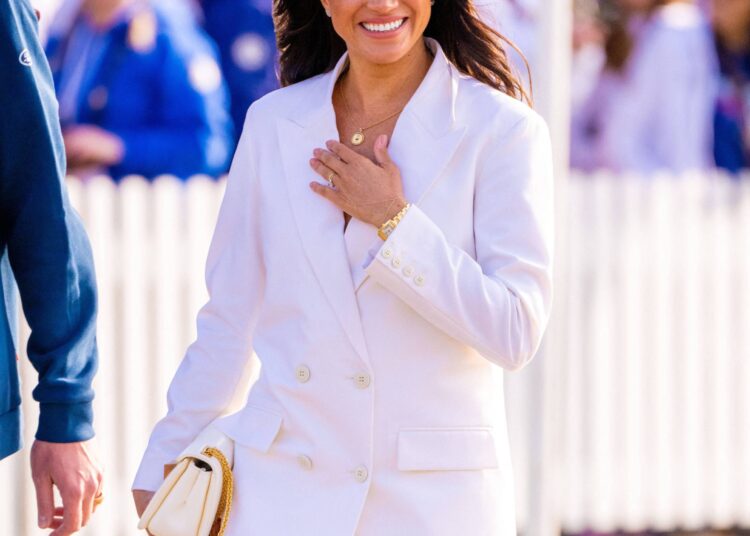 Meghan Markle Clarifies Her and Prince Harry’s Last Name, Admits It’s ‘Complicated’ – Star Magazine