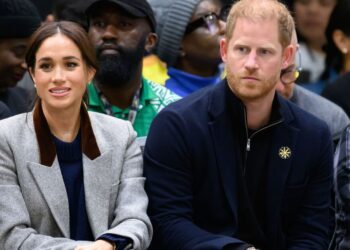 Meghan Markle leaves Prince Harry alone in 'sensitive' row - expert | Royal | News