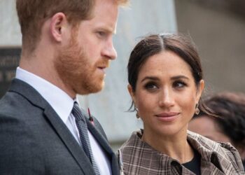 Meghan Markle 'threw cup of tea into the air' during 'miserable' royal tour - Celebrity News - Entertainment