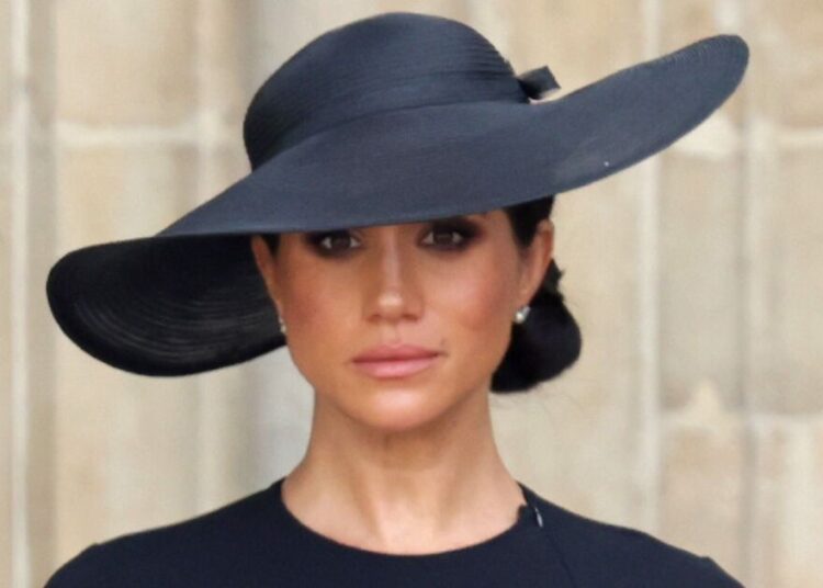 Moment Meghan proved she wasn't going to follow royal rules - Celebrity News - Entertainment