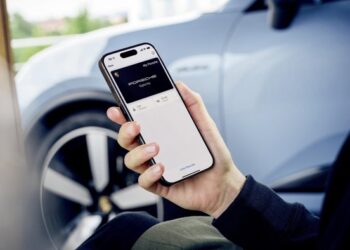 More comfort, smarter assistance and enhanced entertainment for the Porsche Macan
