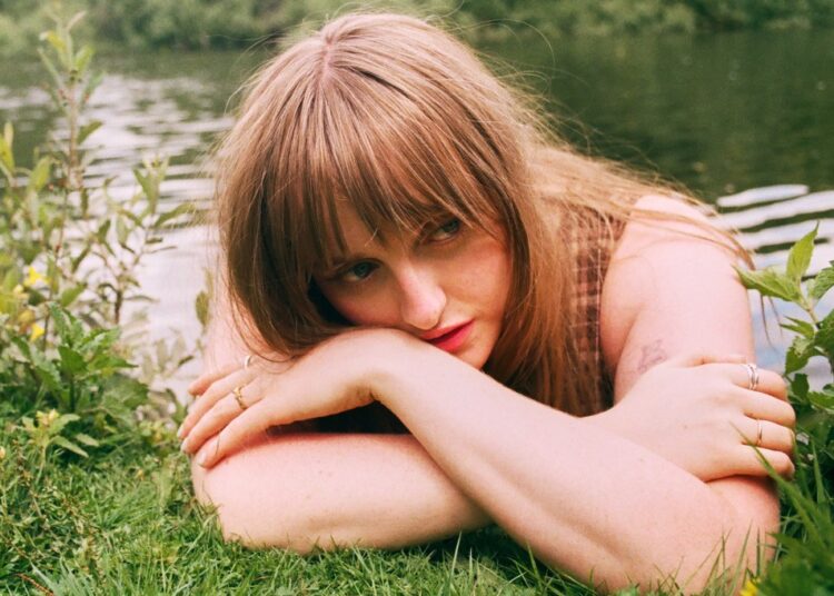 Nell Mescal on Signing to a Major, Her New EP and Nepotism Accusations