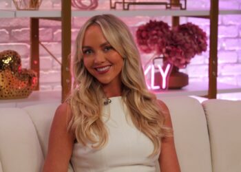 How OnlyFans Star Annie Knight Feels Closer to Fiance Henry Brayshaw After Sleeping With 583 Men