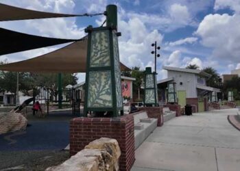 Oviedo arts and entertainment district, or ‘open container drinking’ district?