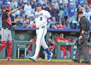 Pasquantino drives in five, leading Royals past Nationals 8-5