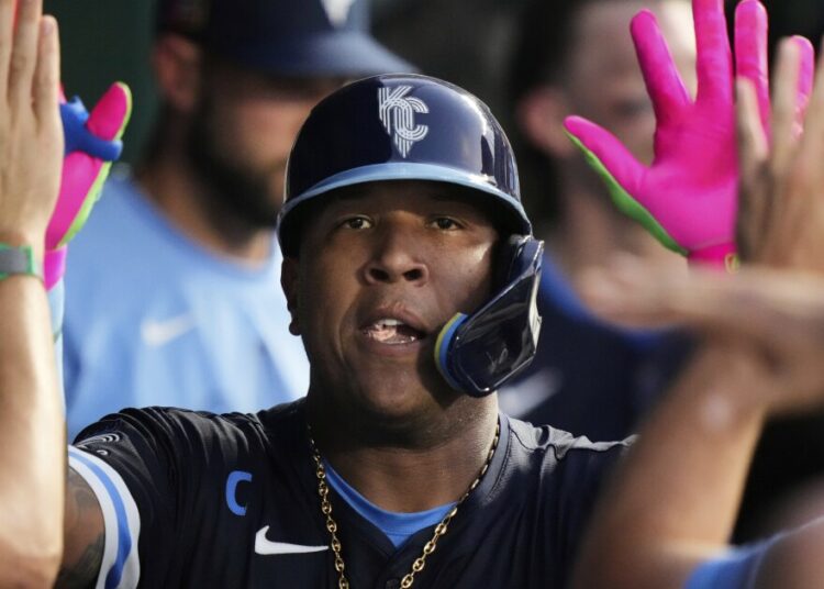Perez hits go-ahead homer as Royals beat White Sox with 3-1 win