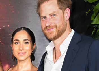 Prince Harry's awkward reaction spotted at 'Hollywood' film premiere - Royals - News