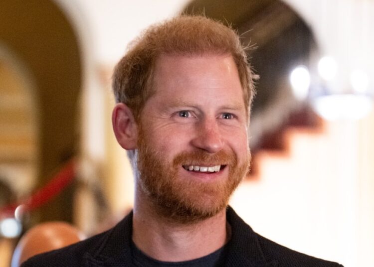 Queen Elizabeth II's Past Employee Sends a Message to Prince Harry