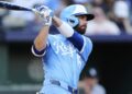 Rave fills in nicely for Pasquantino in Royals' 6-2 victory over the White Sox