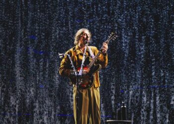Review: Hozier in Seattle brings a stadium audience to its feet | Entertainment
