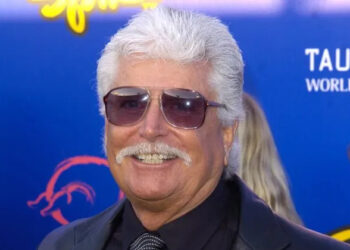 Ronnie Rondell Jr., Stuntman Set on Fire for Pink Floyd’s ‘Wish You Were Here’ Cover, Dies at 88