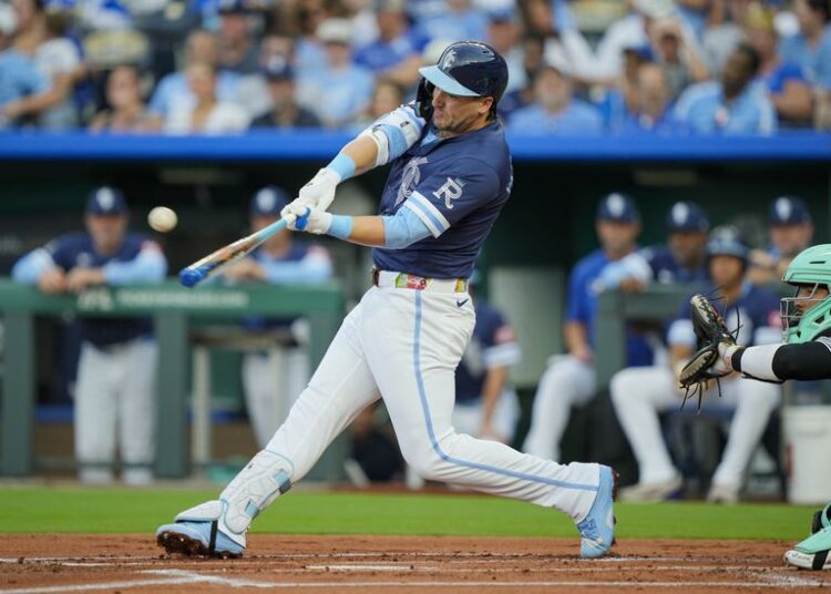 Royals 1B Vinnie Pasquantino makes early exit due to heat-related illness | WTVB | 1590 AM · 95.5 FM