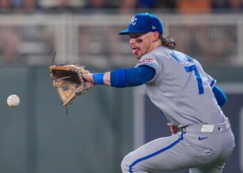 Royals’ Bobby Witt Jr. (back stiffness) in lineup; Hunter Harvey to IL