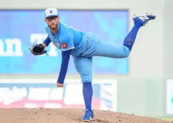 Royals’ Noah Cameron Aims to Extend Home Scoreless Streak vs. White Sox