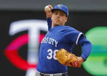 Royals Rookie Ryan Bergert Makes Home Debut vs. White Sox in Series Finale