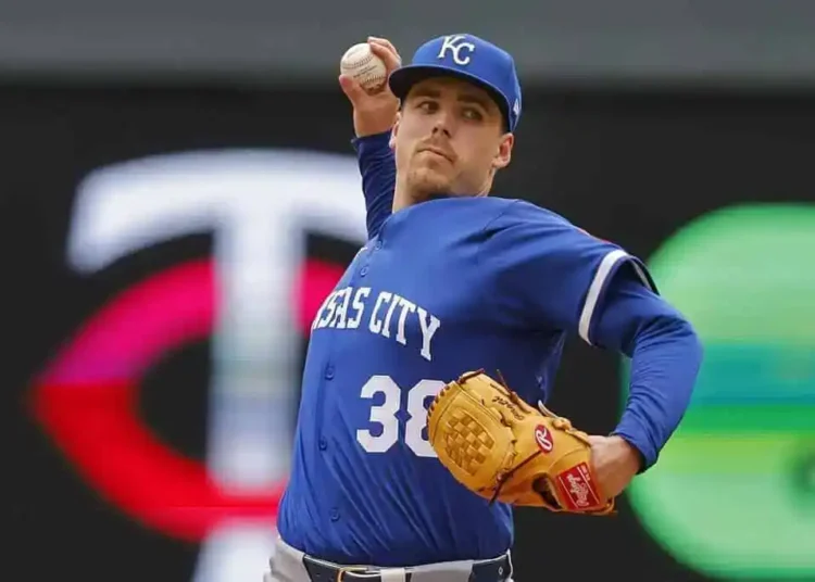Royals Rookie Ryan Bergert Makes Home Debut vs. White Sox in Series Finale