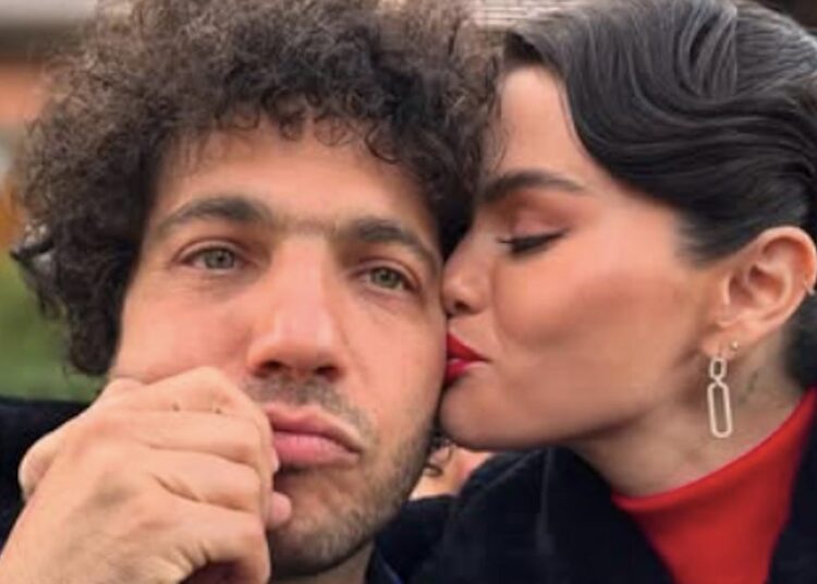 Selena Gomez Shares Photo With Benny Blanco at Gorgeous Wedding