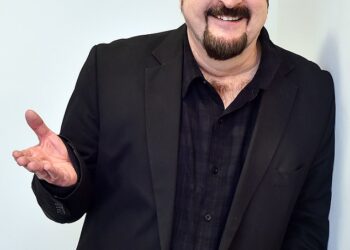 Music legends have lined up to pay tribute to friend Steve Wright as they commemorated the star on would have been his 70th birthday