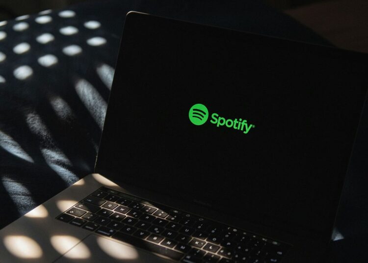 Spotify paid users hit 236M | Mac app opening