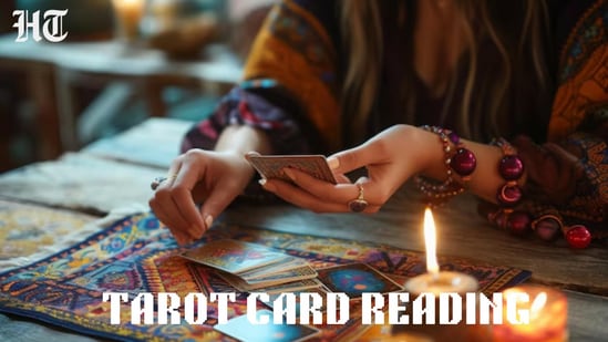 Tarot Horoscope Today: Zodiac Sign Predictions for August 17, 2025(Freepik)