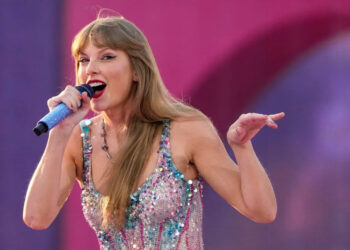 Taylor Swift performing during Eras TourSam Greene &sol; USA TODAY NETWORK via Imagn Images