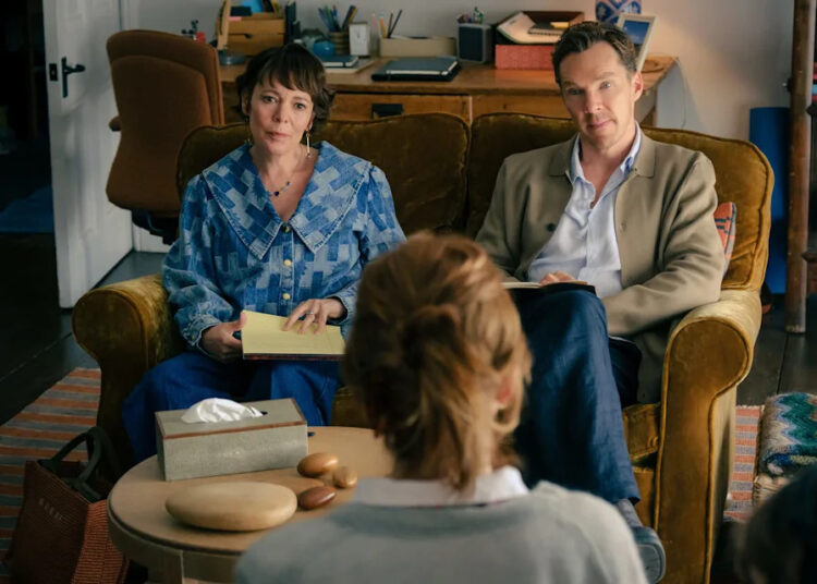 Olivia Colman and Benedict Cumberbatch try couples therapy to save their marriage in "The Roses."