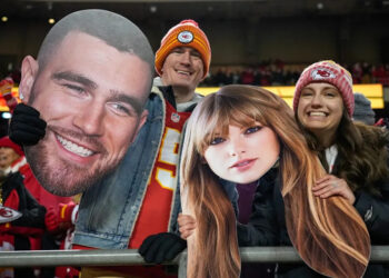 In a personally revealing interview with GQ Magazine, Travis Kelce explains why his relationship with Taylor Swift blossomed organically.© Sam Greene &sol; USA TODAY NETWORK