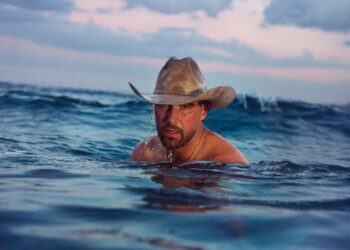Travis Kelce Recalls How He ‘Fell In Love’ With Girlfriend Taylor Swift