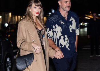 Travis Kelce's dad shares new details of engagement to Taylor Swift - Music News