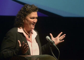 Dot-Marie Jones speaks at a Power of the Purse Luncheon in 2013 at the Gallo Center for the Arts in Modesto.
