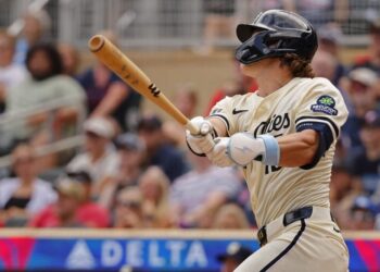 Twins' Luke Keaschall blasts walk-off in 11th against Royals - Field Level Media - Professional sports content solutions