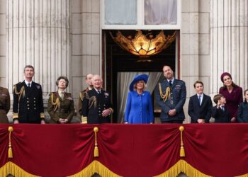 Two senior royals are mysteriously absent from Royal Family's VJ Day plans | Royal | News