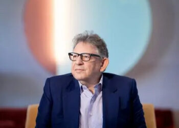 PACIFIC PALISADES-CA-OCTOBER 30, 2023: Lucian Grainge is photographed in Pacific Palisades on October 30, 2023. DO NOT PUBLISH. FOR THE POWER LIST PROJECT ONLY. (Christina House / Los Angeles Times)