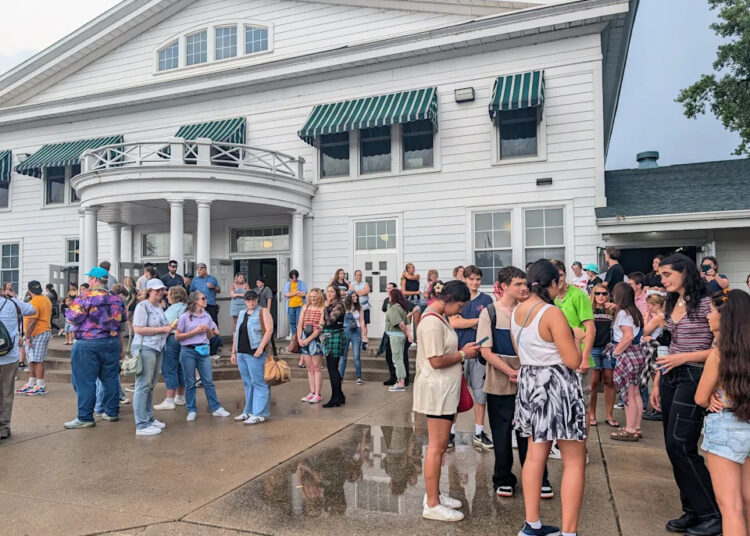 Despite the wet weather, a strong showing of local extras dressed in 1990s attire showed up for "The Ultimate '90s Movie" (working title) on Aug. 9 at Bay Beach Amusement Park in Green Bay. The rescheduled date of Aug. 18 was also rained out. Extras are invited to return at 11:30 a.m. Aug. 19.