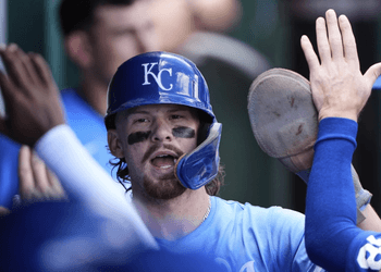 Vinnie Pasquantino's homer in 4th straight game helps lift Royals over Rangers 6-4