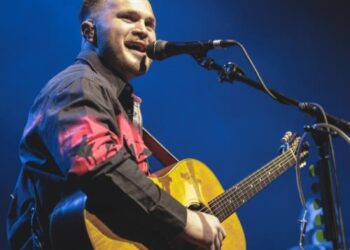 Zach Bryan and Kings of Leon drop powerful new song Bowery - Music News