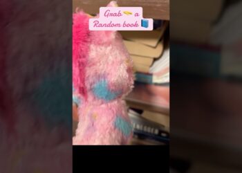 EVERYONE Should Try This! #books #booktube #page #seventeen #trend #shorts #back #gossip