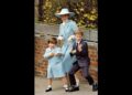 OMG! Harry & William dance, mom joins in 🤩 #royal #princeharry #princewilliam #princessdiana